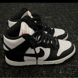 Nike Panda Dunks